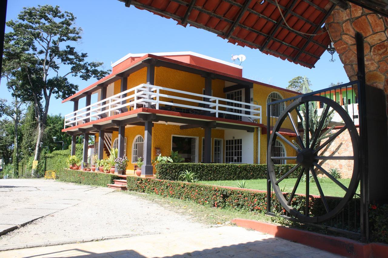 Villas Paraiso Palenque Exterior photo